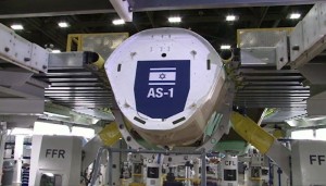 גוף מטוס ה-F 35 הישראלי במפעלי לוקהיד מרטין. צילומים: לוקהיד מרטין ומשרד הביטחון