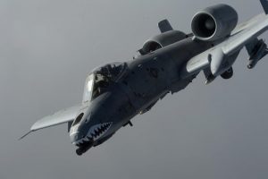תמונת כותרת: F 16 של חיל האוויר המצרי צילום: לוקהיד מרטין לעיל: A 10 בשמי אפגניסטאן צילום: U.S. Air Force photo by Tech. Sgt. Jason Robertson