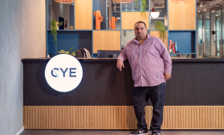 ראובן ארונשוילי, מייסד ומנכ"ל CYE (צילום: יוקאן סטודיו)